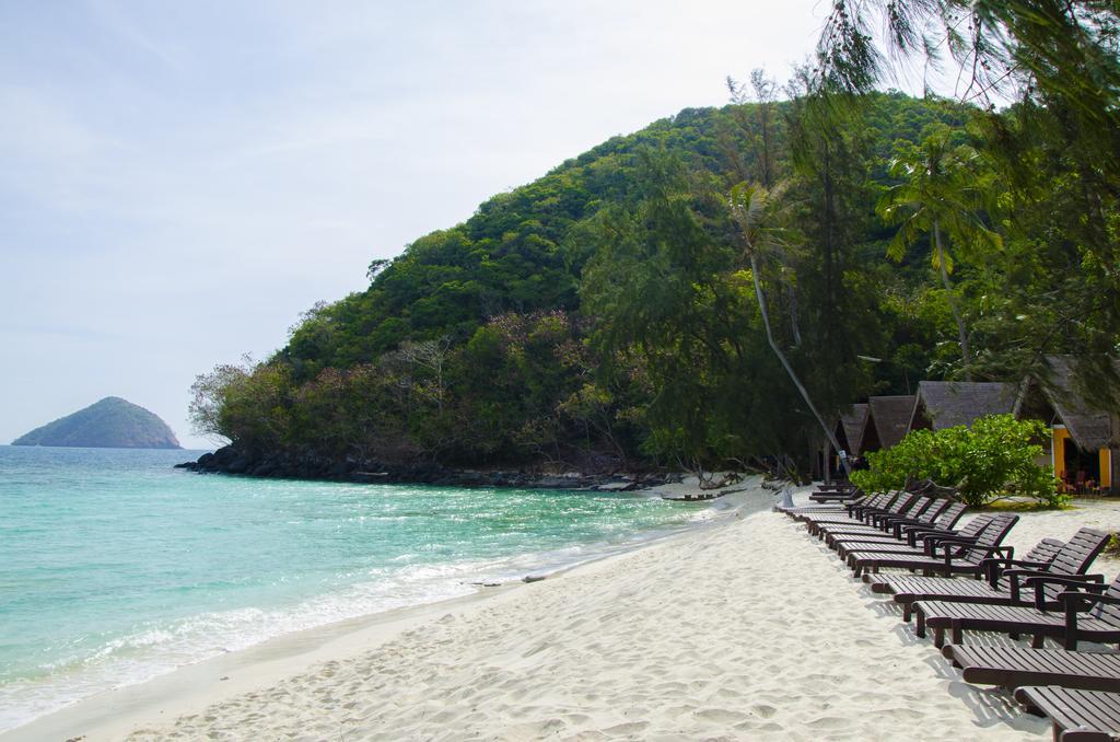 Coral Island Resort Phuket Bagian luar foto