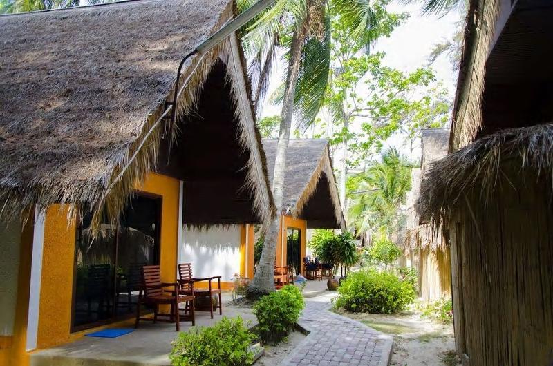 Coral Island Resort Phuket Bagian luar foto
